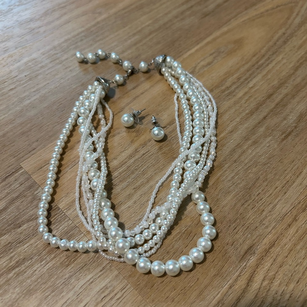 Elegant White Pearl Necklace and Earring Set